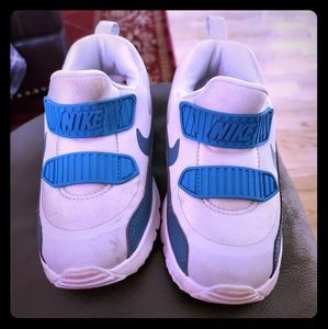 Toddler Nike tennis shoes